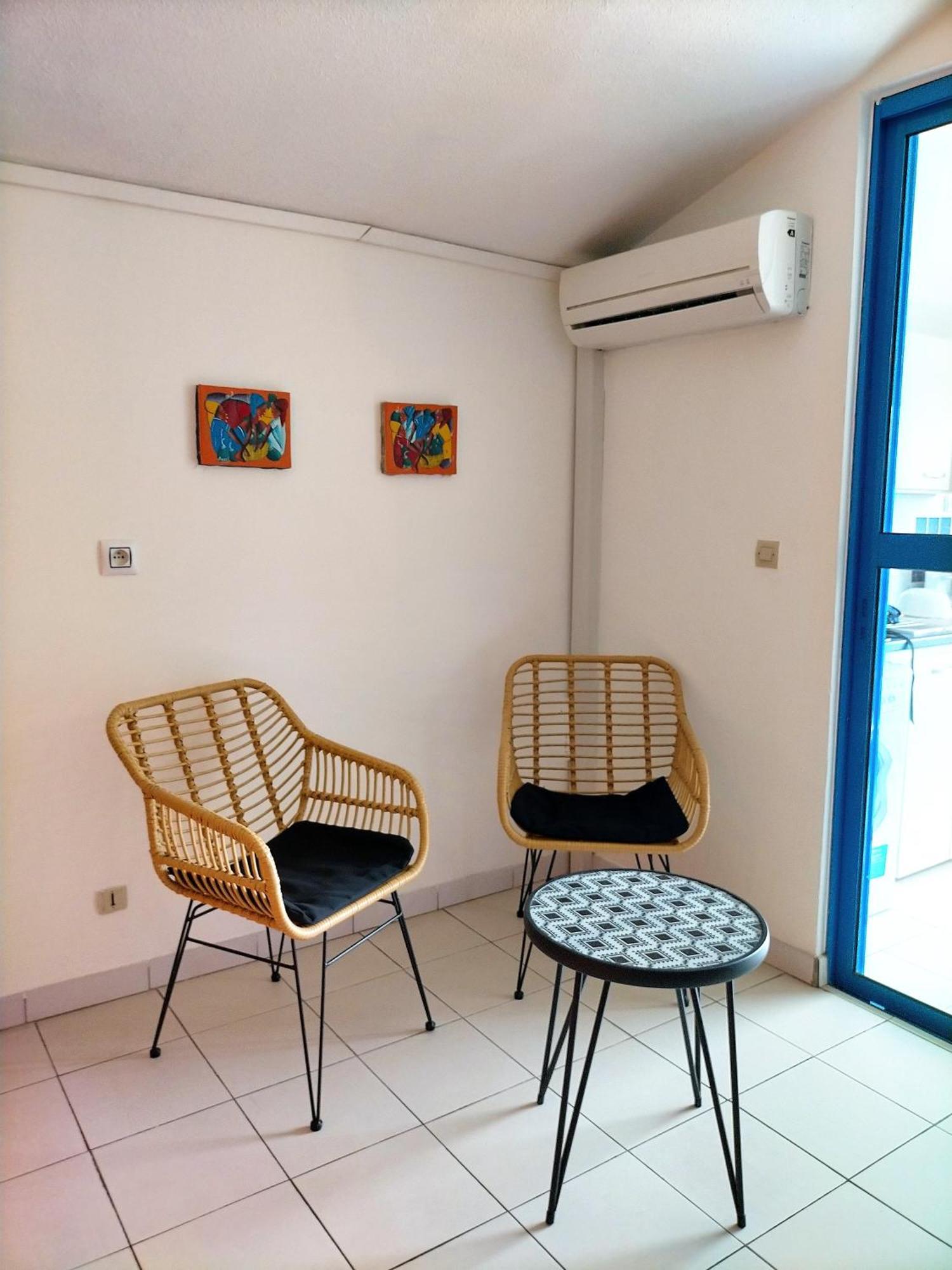 Appartement Rosbambou Les Pieds Dans L Eau Ле Диамант Екстериор снимка